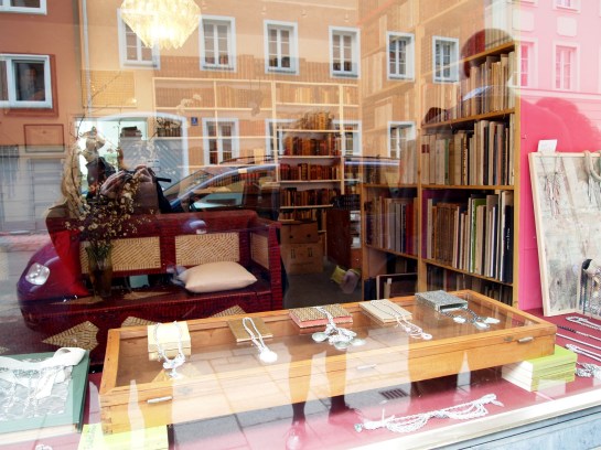 volker atrops - vintage violence